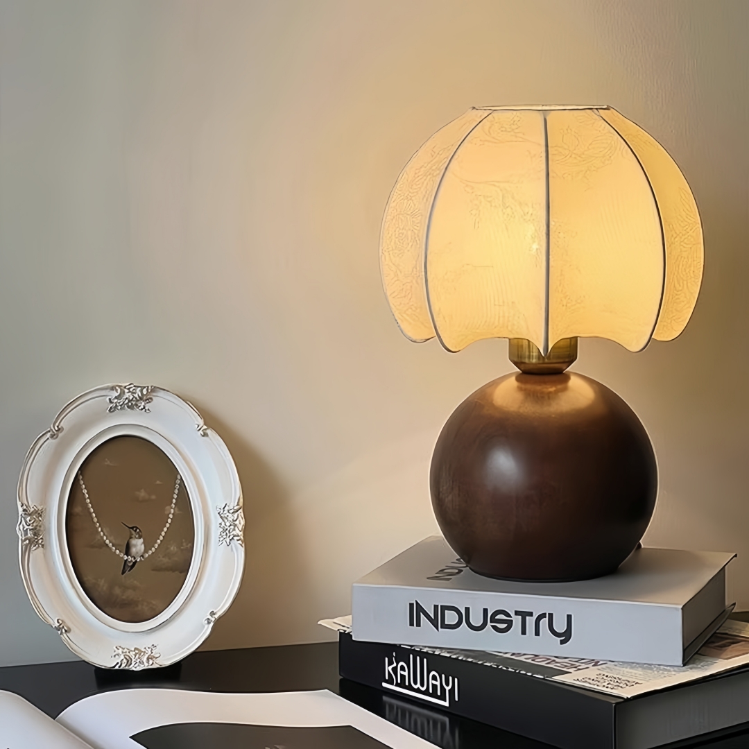 Vintage floral table lamp, med - Home Of Textiles reseña y precio